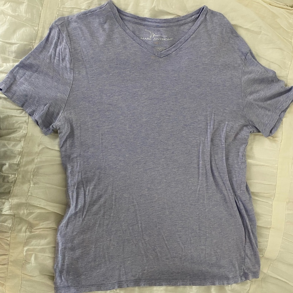 Super soft. V-neck T-shirt